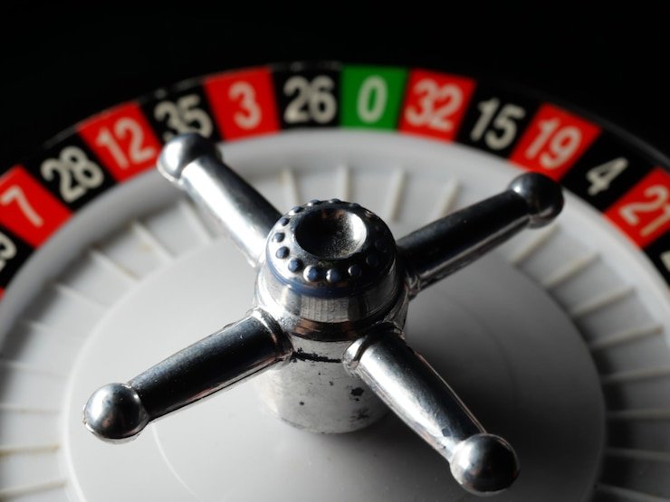 Dealer profesional di meja blackjack langsung duckstation
